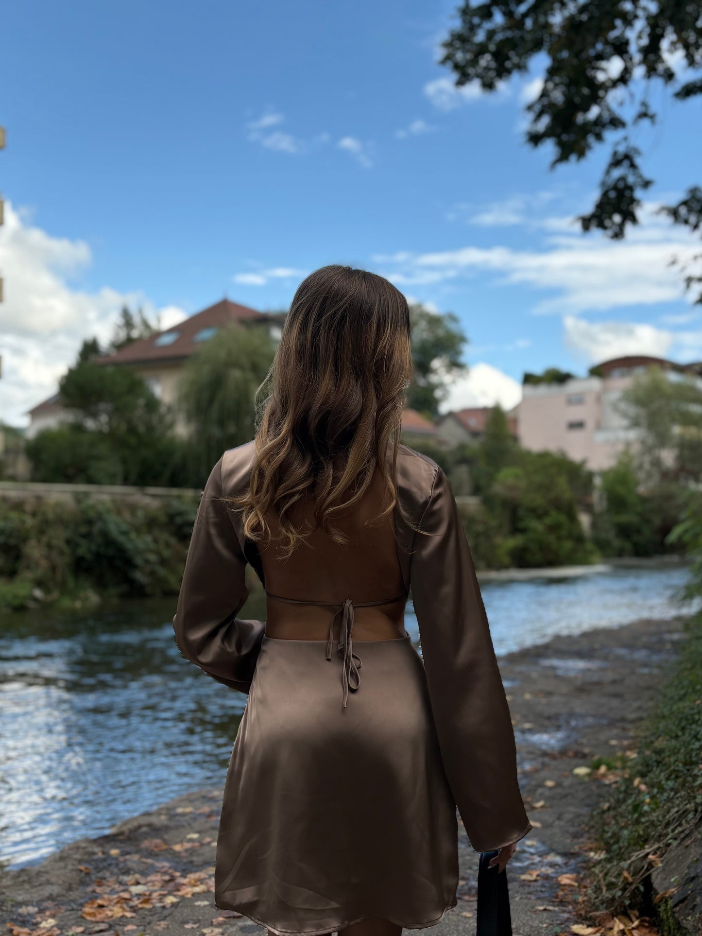 Robe satin dos nu