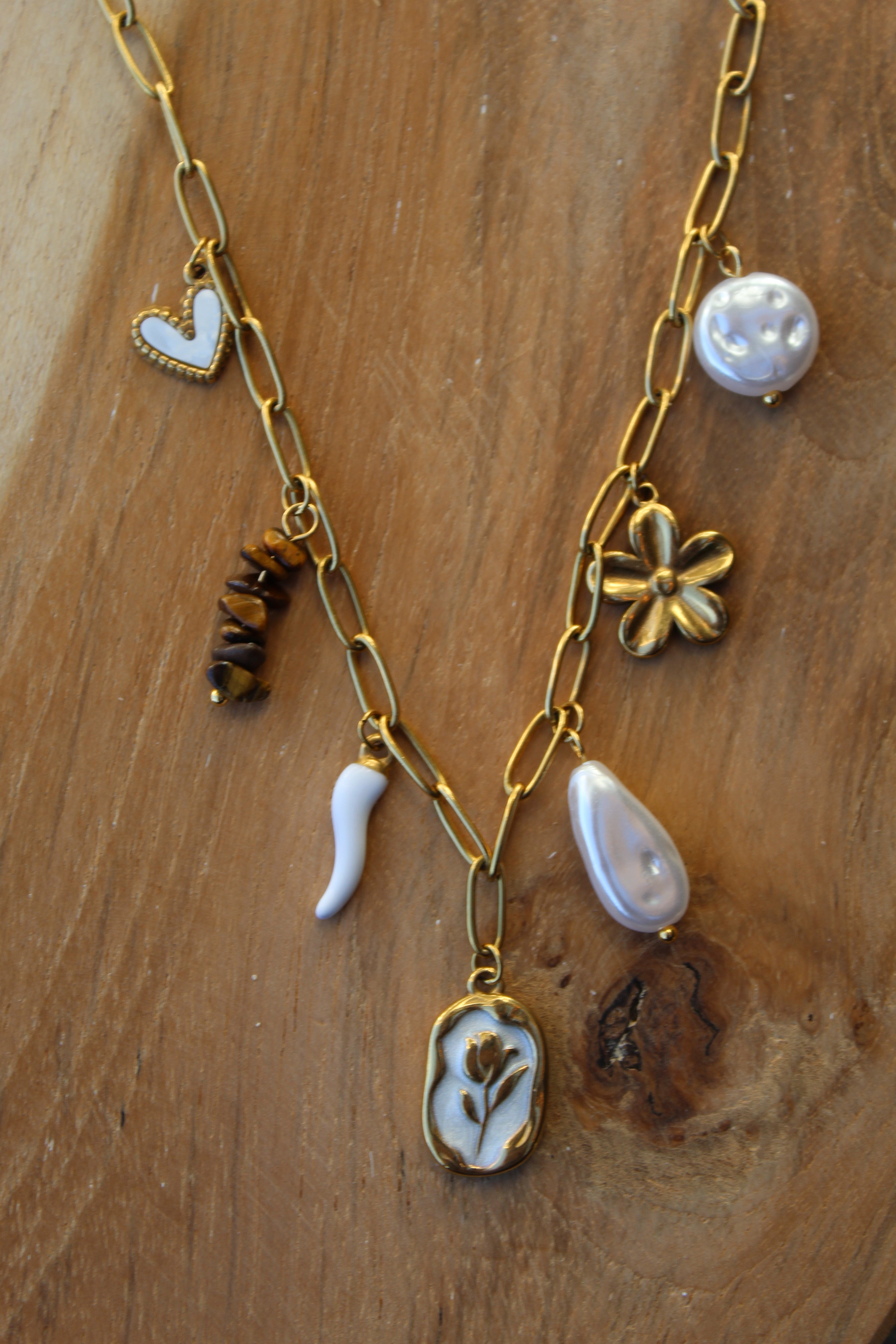 Collier charms