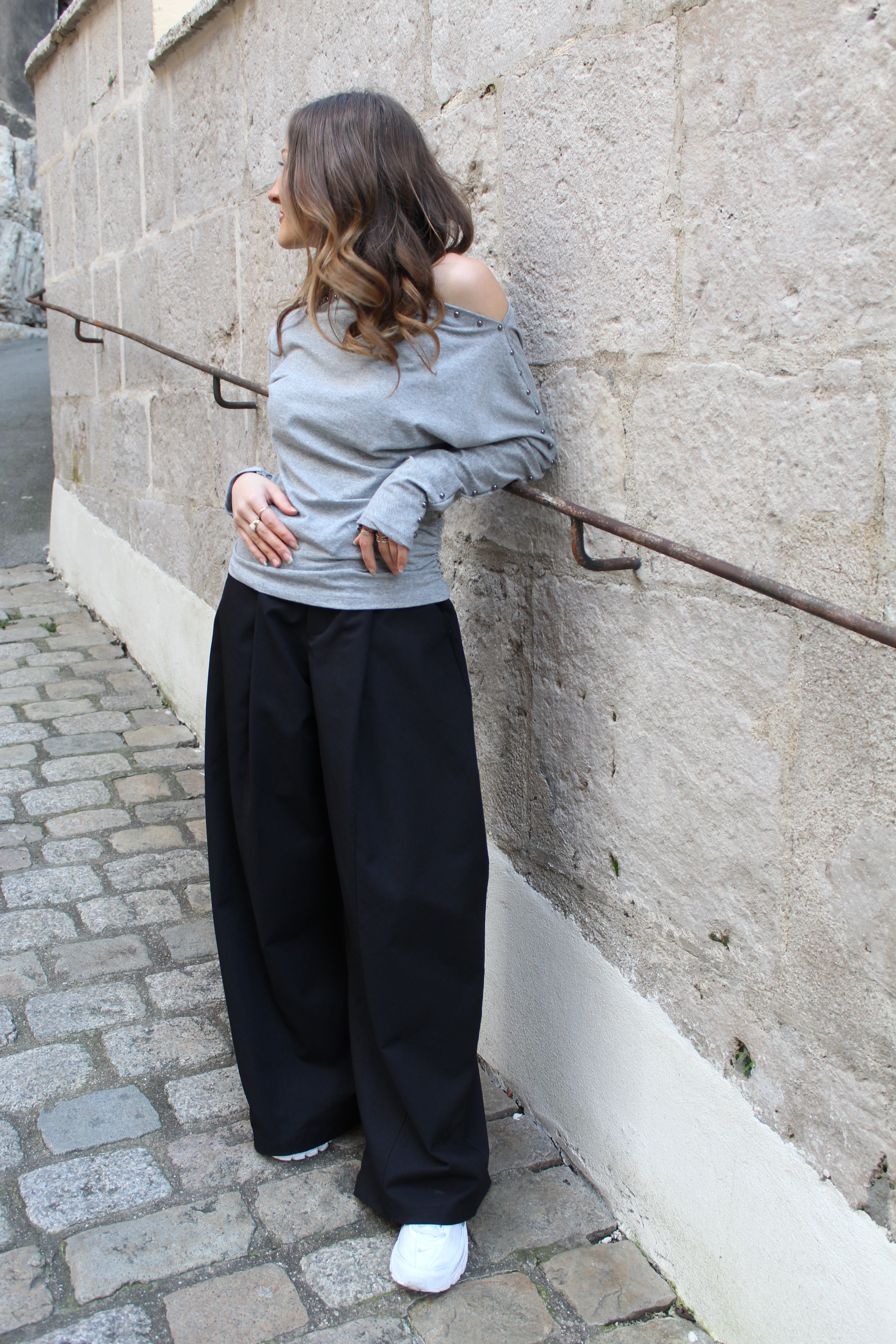 Top manches cloutées - gris