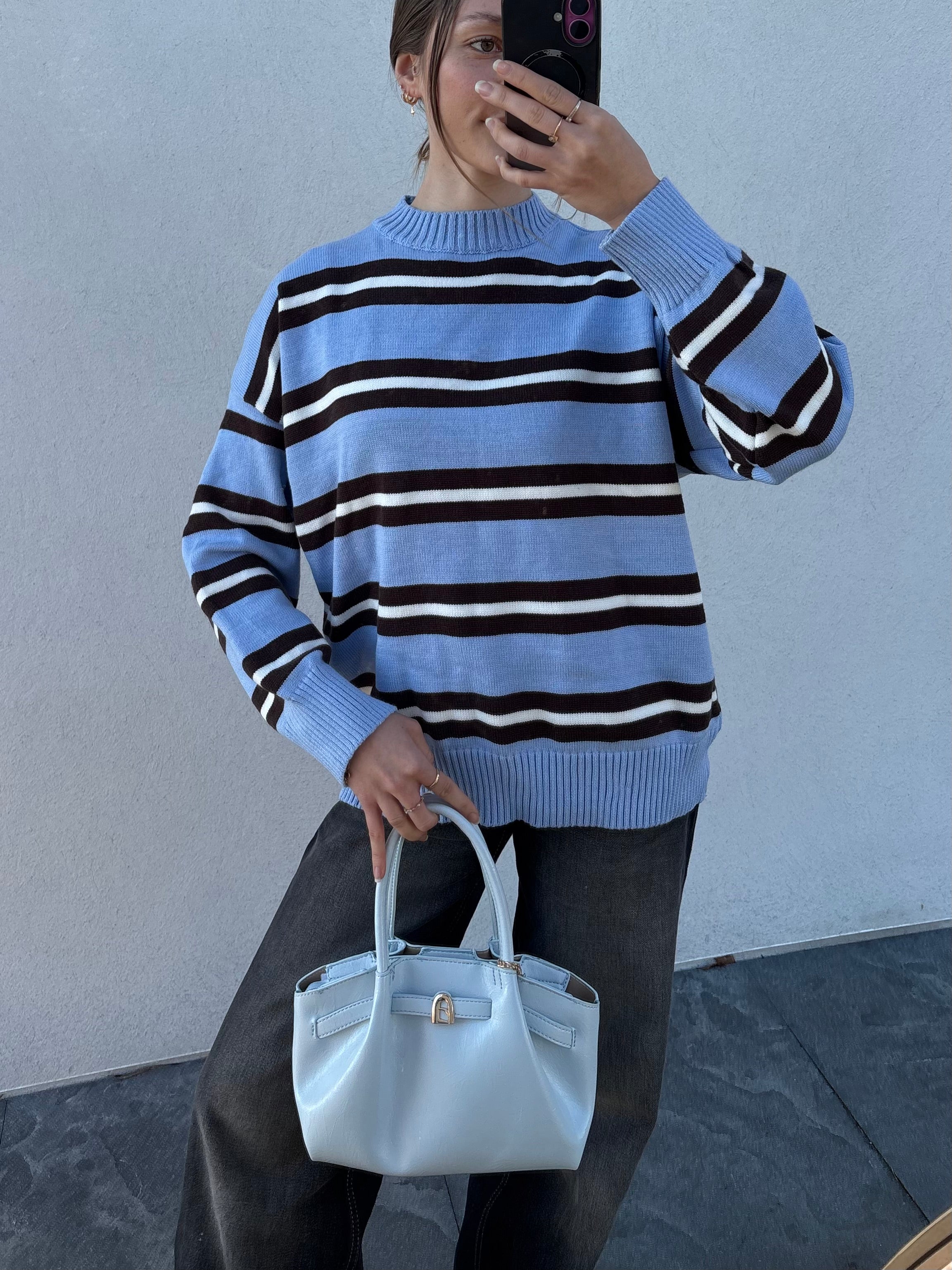 Pull rayé bleu