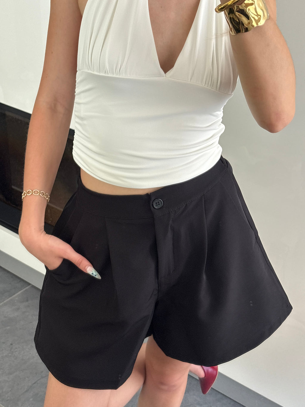 Short noir