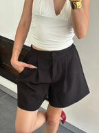 Short noir