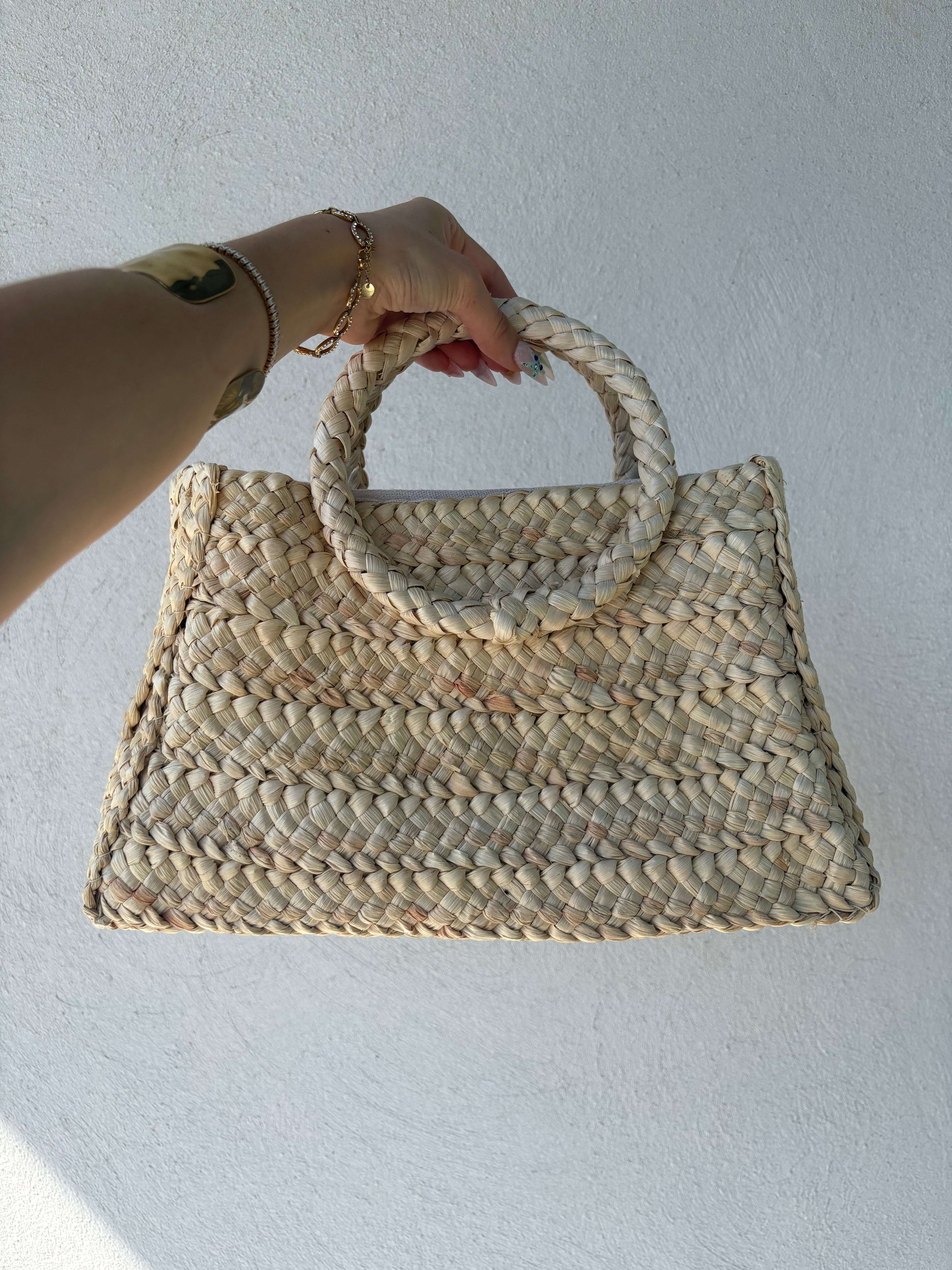 Sac tressé en paille