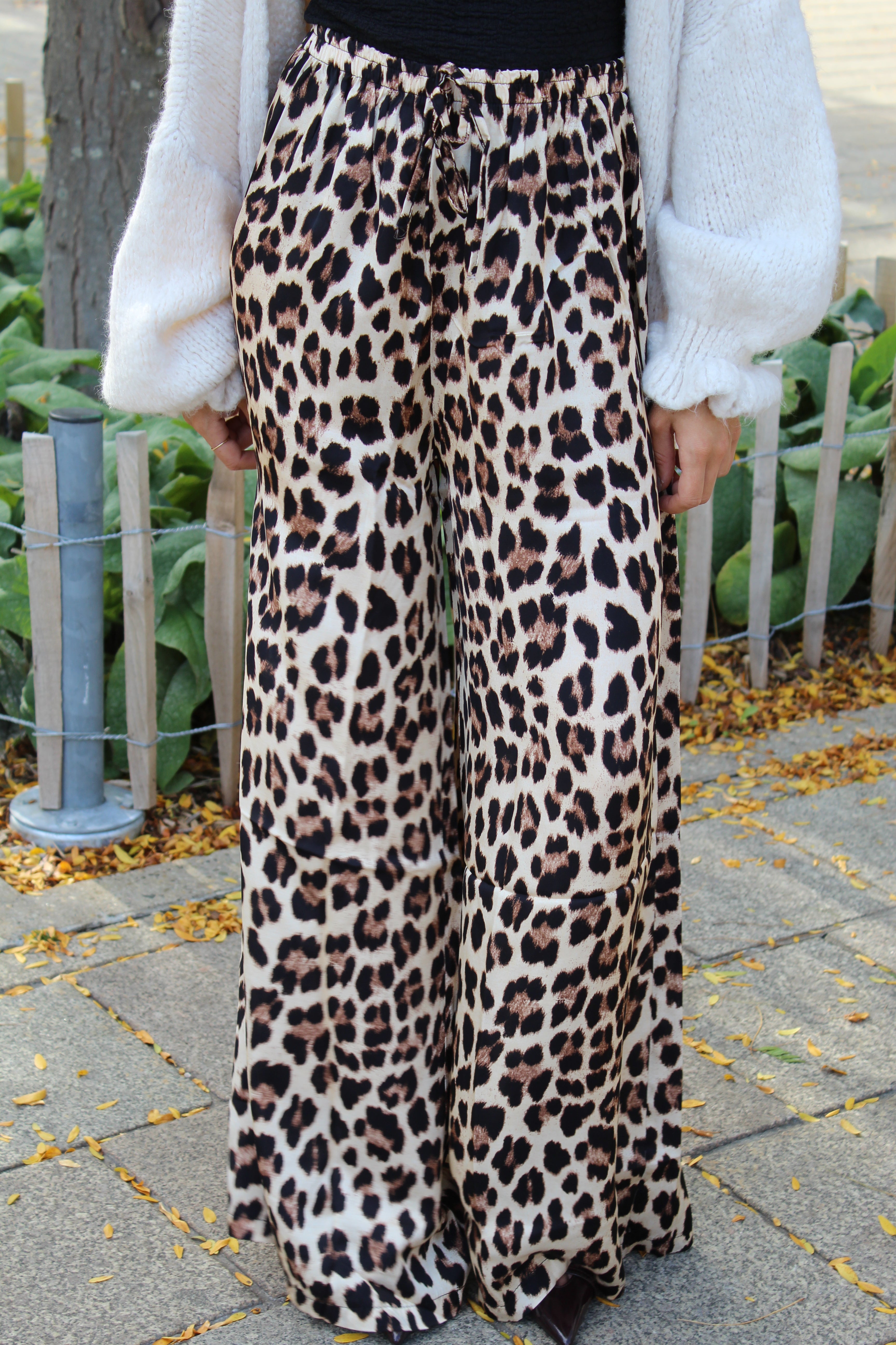 Pantalon léopard satiné