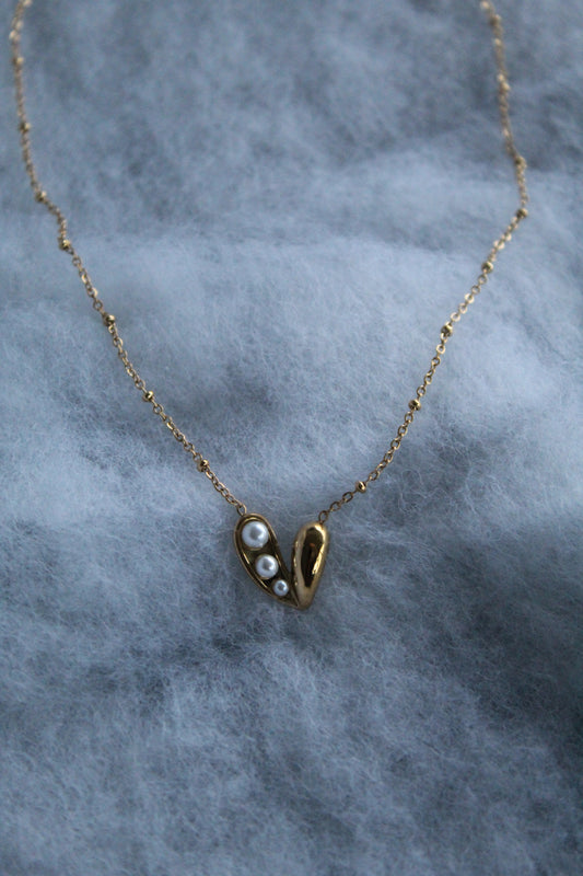 Collier cœur perlé