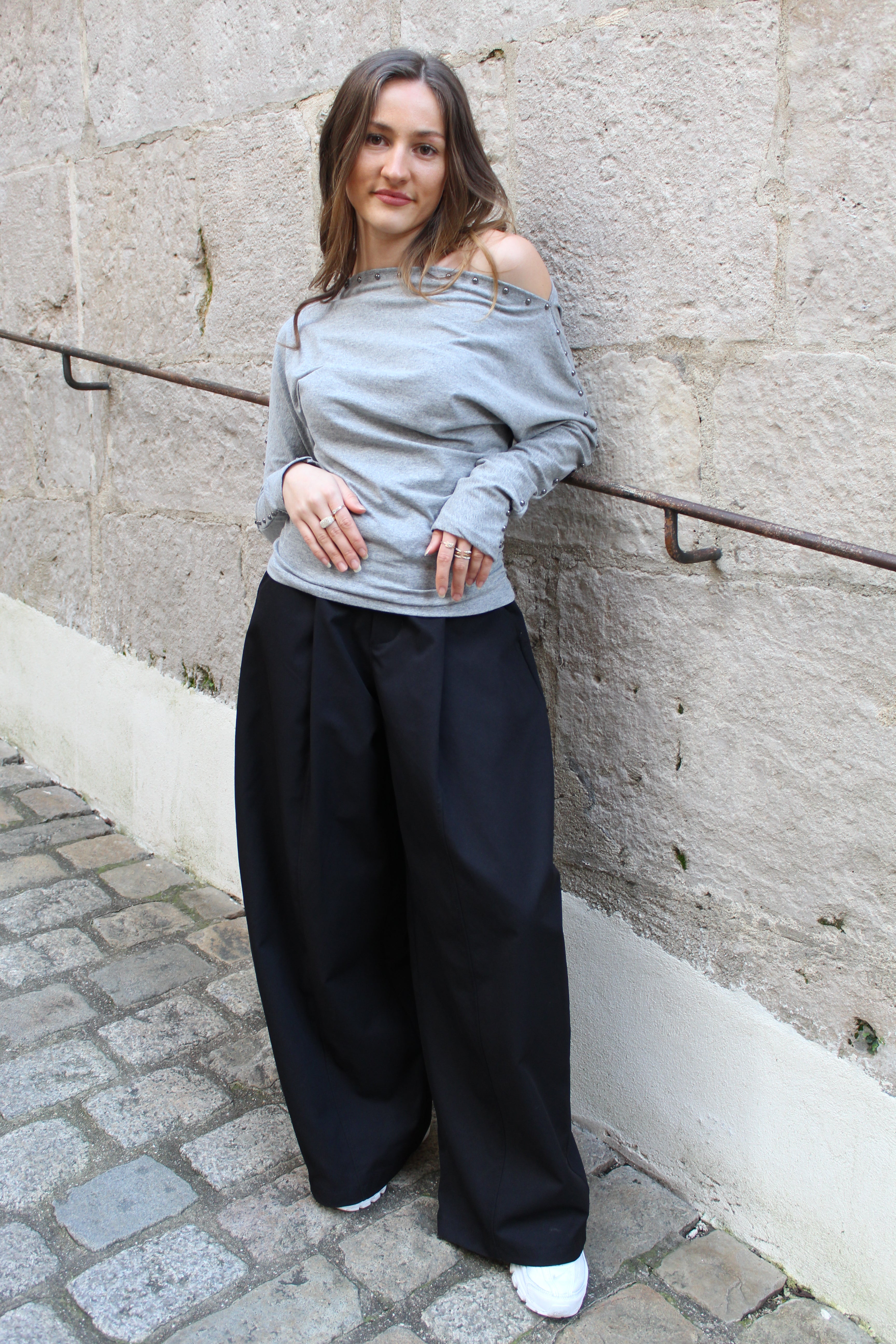 Top manches cloutées - gris