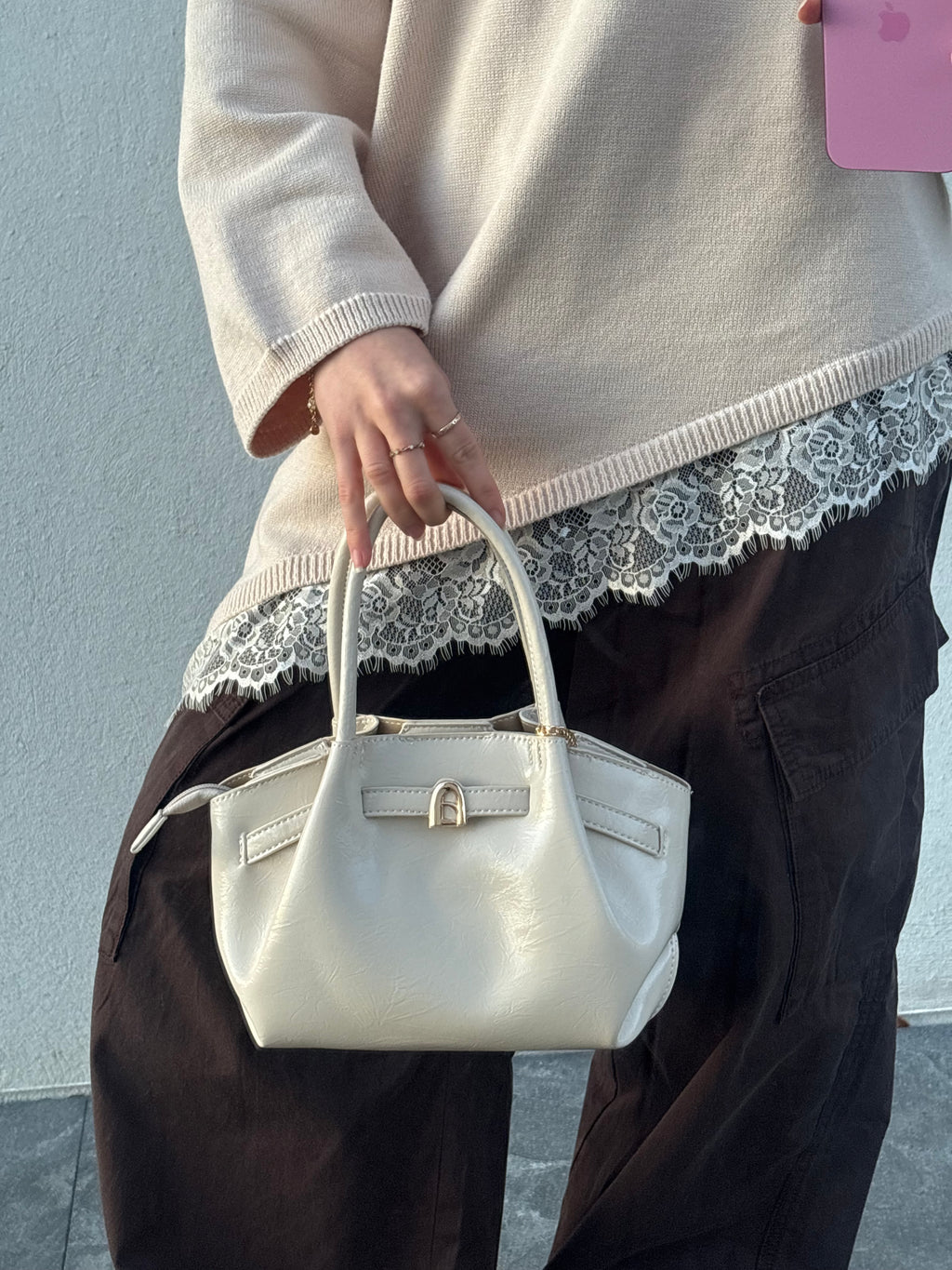 Pull dentelle